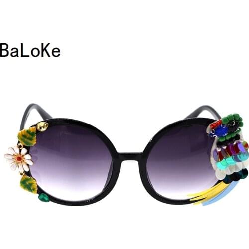 Baroque Design Fashion women sunglasses Retro Rhinestones sunglasses for women handmade Flower with crystal Beach sunglasses
