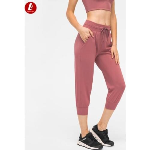 LULUBANANA Leisure Sport Fitness Running Cropped Joggers Women Second Skin Feel Workout Gym Capri Sweatpants with Pocket