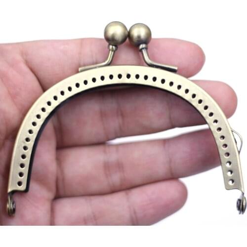 30PCS 8.5cm Semicircle Metal Purse Frames Kiss Clasps Clutch Buckle Handbag Handle Sewing Holes Luggage Bag Hardware Accessories