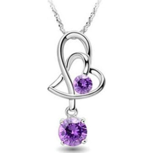 The heart is close to sell the new necklace pendant