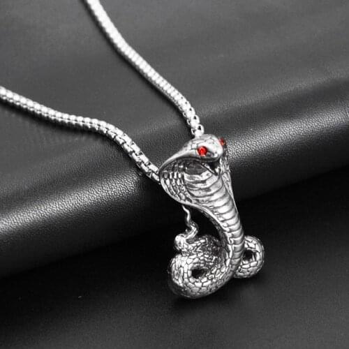 New Exaggerated Horror Cobra Pendant Necklace for Mens Fashion Red Crystal Inlaid Metal Pendant Accessory Party Jewelry