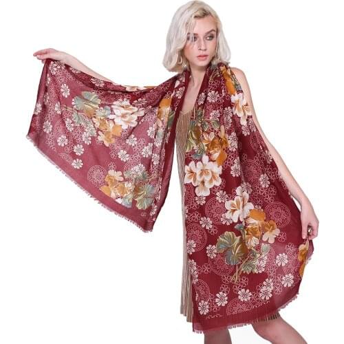 2019 Cotton Lace Floral Gold Foil Fringe Scarves Shawl Beautiful Floral Luxury Wrap Scarf Muffler Hijab Free Shipping