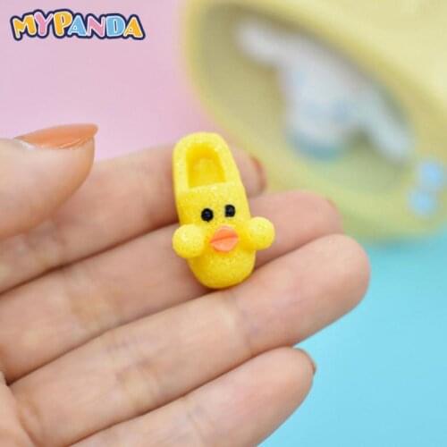 4/5Pair 1:12 Dollhouse Miniature Slippers Shoes for Doll House Living Room Bedroom High Quality