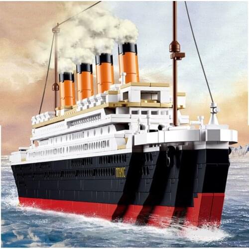 1021PCS 0577 Toy Cruise Ship RMS Titanic Boat 3D Model Building Blocks Compatible with most brand brinquedos toys & hobbies