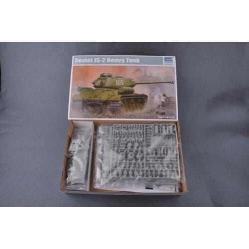Trumpeter 1/35 05588 Soviet JS-2 Heavy Tank