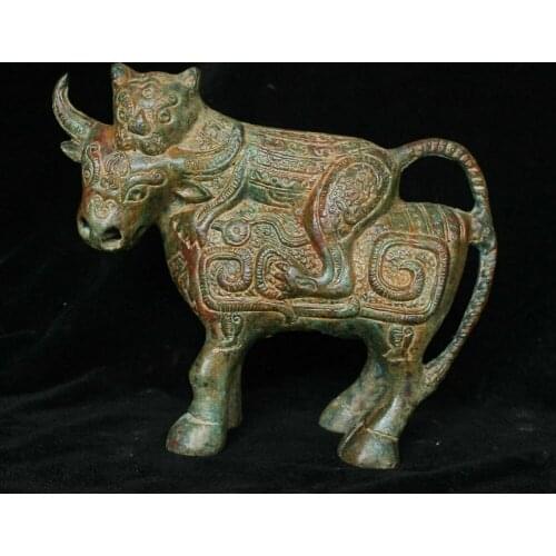 Free shipping Old Chinese Antique Bronze Ware Dynasty Animal Tiger Bull Oxen Statue Sculpture