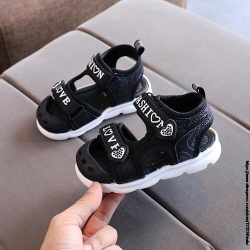 Baby Sandals Baby Toddler Shoes Boys Sandals Non-slip Breathable Soft Childrens New Baotou Anti-collision Beach Shoes