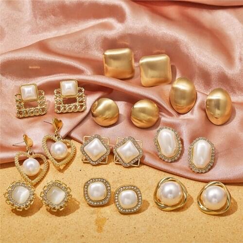 Vintage Pearls Gold Geometric Stud Earrings For Women Round Square Earrings Elegant Party Wedding Irregular Jewelry Gift