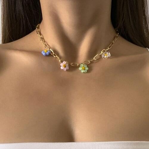 Trendy Colorful Seed Beads Daisy Flower Choker Necklace for Women Punk Thick Chain Clavicle Necklace Chocker Colar Jewelry Gift