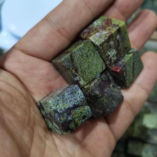 6pcs Natural Dragon Blood Crystal Tumble Stones Polished Cube Healing Home Decoration Collection Gift
