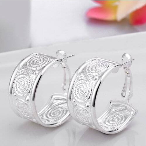 Classic Lady Hoop Earrings Fashion Korean Style Silver Color Earrings Jewelry Accessories for Women Party Best Gift