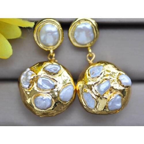 Z10308 26mm (big-leaf hydrangea) White Baroque Pearl gold-plating Dangle Earring