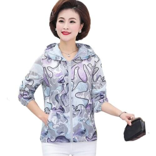 2021 New Middle-Aged Elderly Women Coat Summer Sun Protection Clothing Coat Thin Outerwear Female Sun-Proof Clothing Hooded Tops