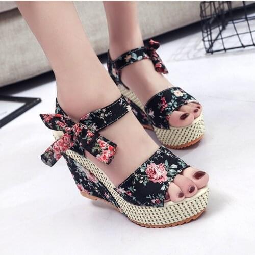 2021 Womens Summer Sandals Flower Bow Thick Water Bottom Bohemian High Heel Sandals Fashion Lace Open Toe Lady Shoes Wedge