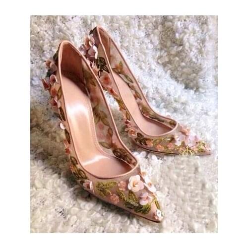 Newest Autumn Winter Lace Flower Pointed Toe Gold Metal Heel Bride Dress shoes woman Women Wedding Party Dress shoes woman