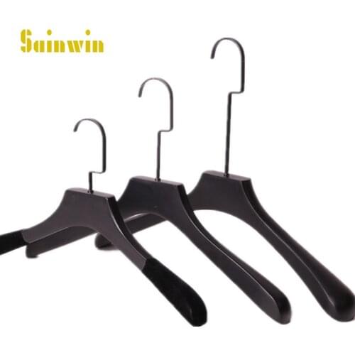 Sainwin 10pcs/lot Black Wood Hangers For Clothes Rack Wooden Clothes Hanger (30pcs can LOGO)