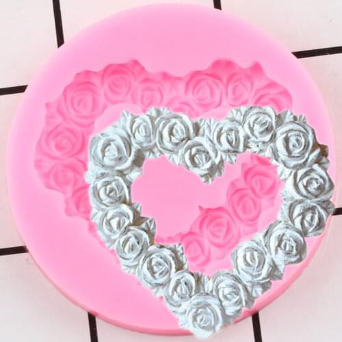 Heart Shape Flower Wreath Border Silicone Molds Cupcake Topper Fondant Moulds DIY Wedding Cake Decorating Tools Chocolate Moulds
