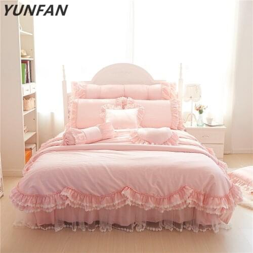 2019 Cotton red pink Color Cotton lace Bedding Set Duvet Cover Set Bed Linen Tassels Luxury princess bed skirt sets bedclothes