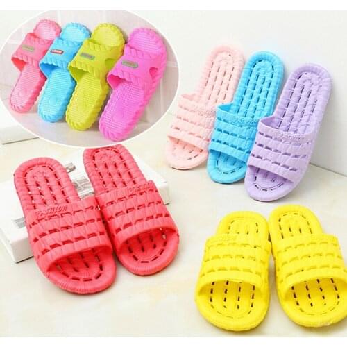 Summer skid, bath, leak, hollowed out bathroom, slippers, twist, fish bone, plastic couple, home massage, cool slippers