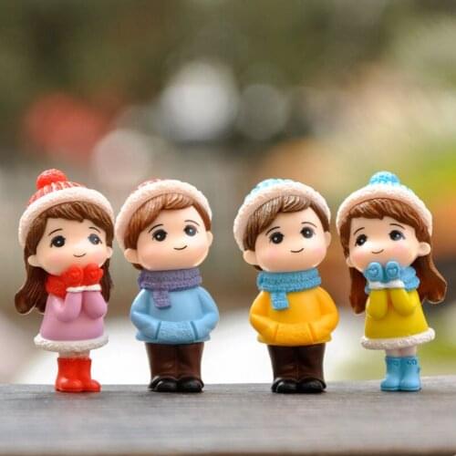 Fashion Car Ornaments Doll Boys GIRLS Shaking Cute Toys Auto Style Decoration Cartoon Plastic Figure