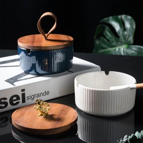 Nordic Ceramic Ashtray Modern Home Decor Windproof Ashtray with Lid for Tabletop Decor Smooking Accessories Living Room Decor