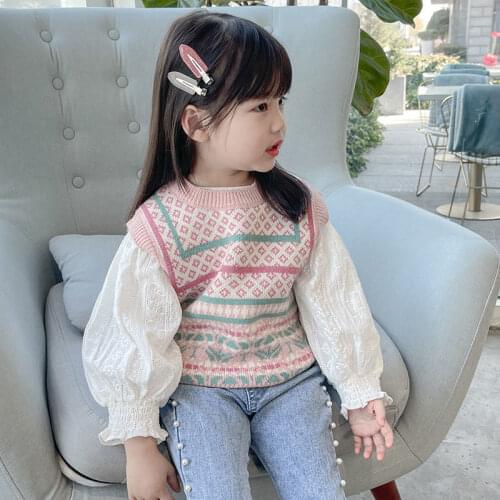 Girls' vests spring and autumn in 2021 New childrens clothing babys fashionable knitted sweater and childrens vest