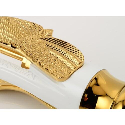 C Gold plated faucet wholesale baking hot and cold basin taps all copper pots audience swan faucet