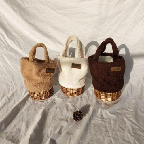 Lambs wool Material Women Bucket Bag Soft and Warm Shoulder Messenger Bag Fashion Bags Ladies Luxury Bags Straw weaving New