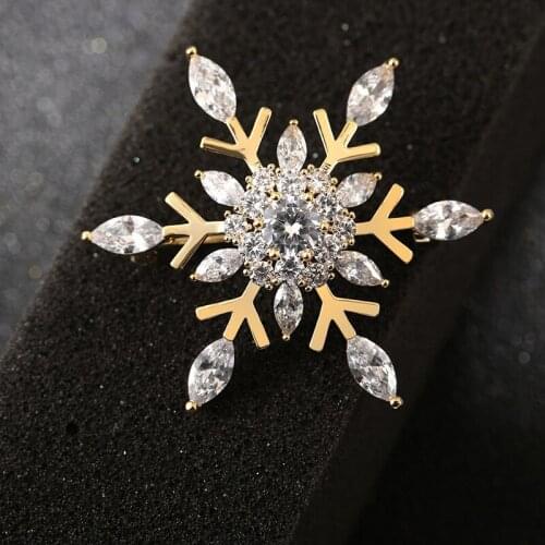 Fashion Women Christmas Brooches Lady Snowflake Rhinestones Crystal Wedding Brooch Pin Jewelry Accessorise For Gift