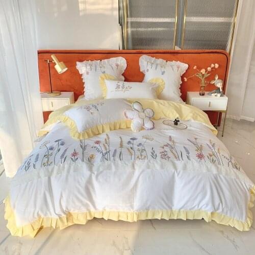 Luxury 100% Egyptian Cotton Princess Girl Bedding Set Daisy Embroidery Lace Ruffles Double Duvet Cover Set Bed Linen Pillowcases