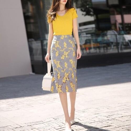 Lace skirt summer 2020 new bag hips thin and high waist split bag Knee-Length Casual Lace Print Pencil