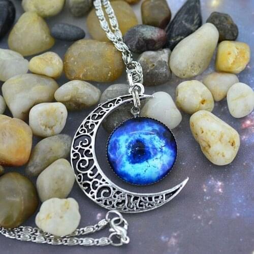 Vintage Galaxy Cluster Pendant Necklace For Women Fashion Crescent Moon Choker Necklace Female Jewelry Wedding Party Gift