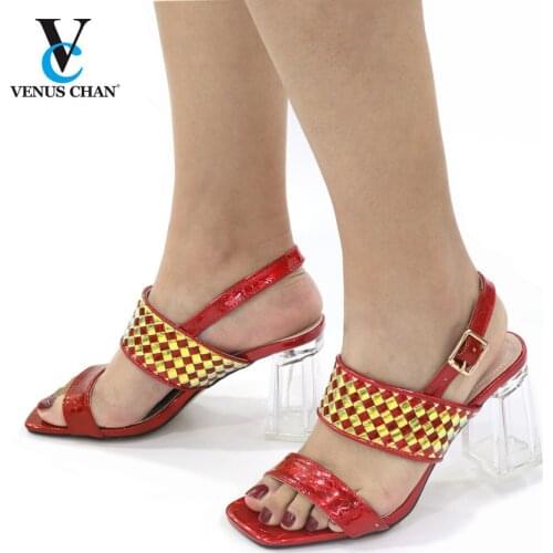 2020 NEW Summer Red Color Square Toe Woman Shoes Shoes Pu Sexy Shallow Spike Heels Slip-On Outside Pumps Size 38-42