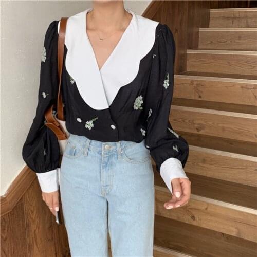 RUGOD 2021 spring design niche all-match V-neck black buttoned shirt