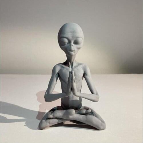 15*6*4.5 Cm Ancient Greek Protective God Figurine Snake Witchcraft Meditating Alien Statue Mini Resin Ornament Household Decor