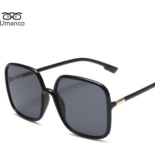 Oversized Square Sunglasses for Women With PC Frame Black Gradient Color Brand Designer Female Eyeglasses Eye Charms UV400 Beach