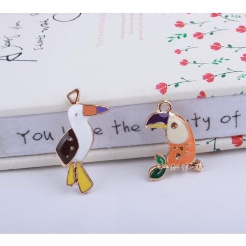 60PCs/Lot Cartoon Animal Parrot Pendant Charms Gold Tone Plated Oil Drop Enamel Kawaii Earring Floating Charms Ornament Charm