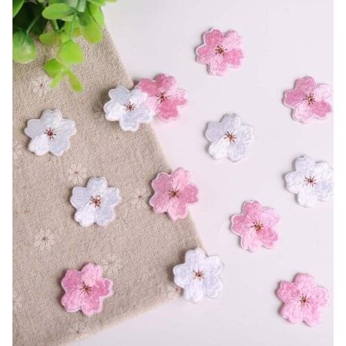 Cloth stickers computer embroidery badge boutique DIY pink and white small flowers clothes decoration patch