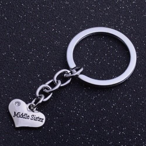 Bespmosp 12PC/Lot Wholesale The Keychain Keyring Engraved'Middle Sister"Clear Crystal Heart Pendant Keyfob Women Family Jewelry