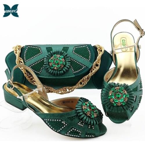 New Arrival Green Color Nigerian Ladies Party Shoe and Bag Sets Matching Italian design Women Shoes and Bag Set In Low Heels