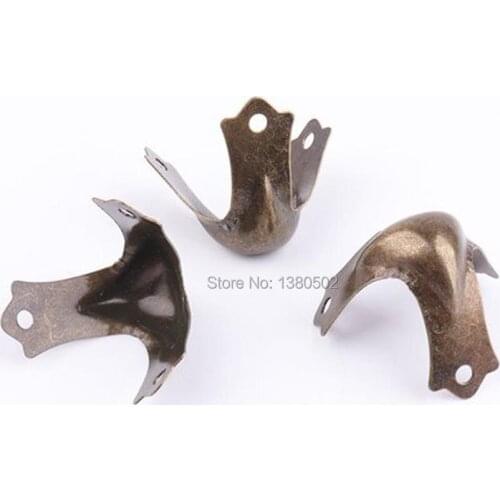 10pcs/lot Vintage Bronze Color Top Quality Corner Brackets for Furniture luggage Box Decoration
