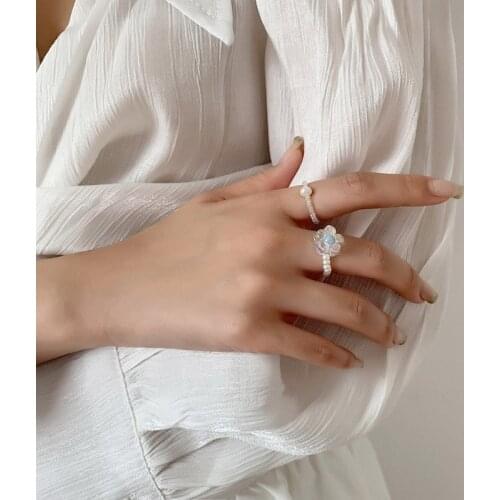 U-Magical Holiday Sweet Simulation Pearl Crystal Ring for Women Textured Beaded Transparent Flower Index Finger Ring Jewelry