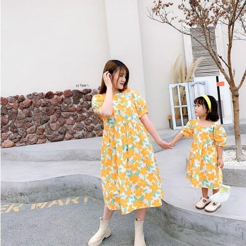 2021 Mother Daughter Dresses Yellow Floral Fashion Half Sleeve Mommy and Me Clothes Family Matching Outfits Knee-length Dress