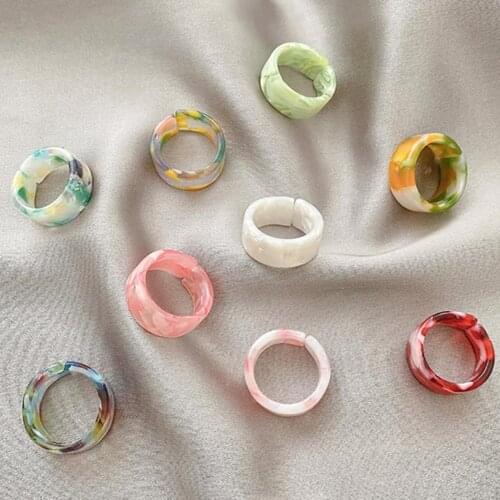 Korean Fashion Resin Unadjustable Rings Multicolor Geometric Round Rings Women Party Club Ladies Summer Jewelry Gift Accessories