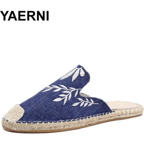 YAERNIWomen Denim embroider mules shoes summer beach linen sheets slippers2020 ladies flat cane slides sandals closed toe flip