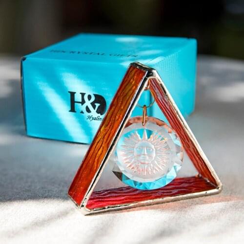 H&D Handcrafted Pyramid Figurine With Sun Prism Ornament Pendant Rainbow Maker Window Suncatcher Hanging Home Garden Decor Gift