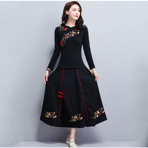 Autumn Chinese womens long sleeve T-shirt with embroidery top and two pieces of vintage skirt