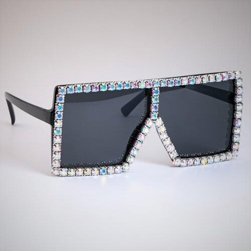 47897 Oversized Luxury Crystal Diamond Sunglasses Women Fashion Shades UV400 Vintage Brand Glasses Transparent Candy Frame
