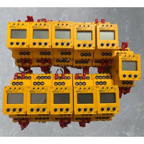 BENDER INSULATION MONITOR CONTROLLER RCM420-D-2 USED GOOD IN CONDITION GOODS IN STOCK