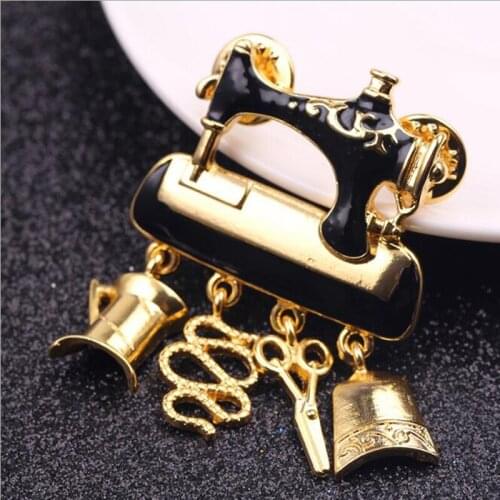 Creative Fashion Sewing Machine Brooch Alloy Corsage Brooch Personality Jewelry High Quality Simple Brooches Gifts Friends